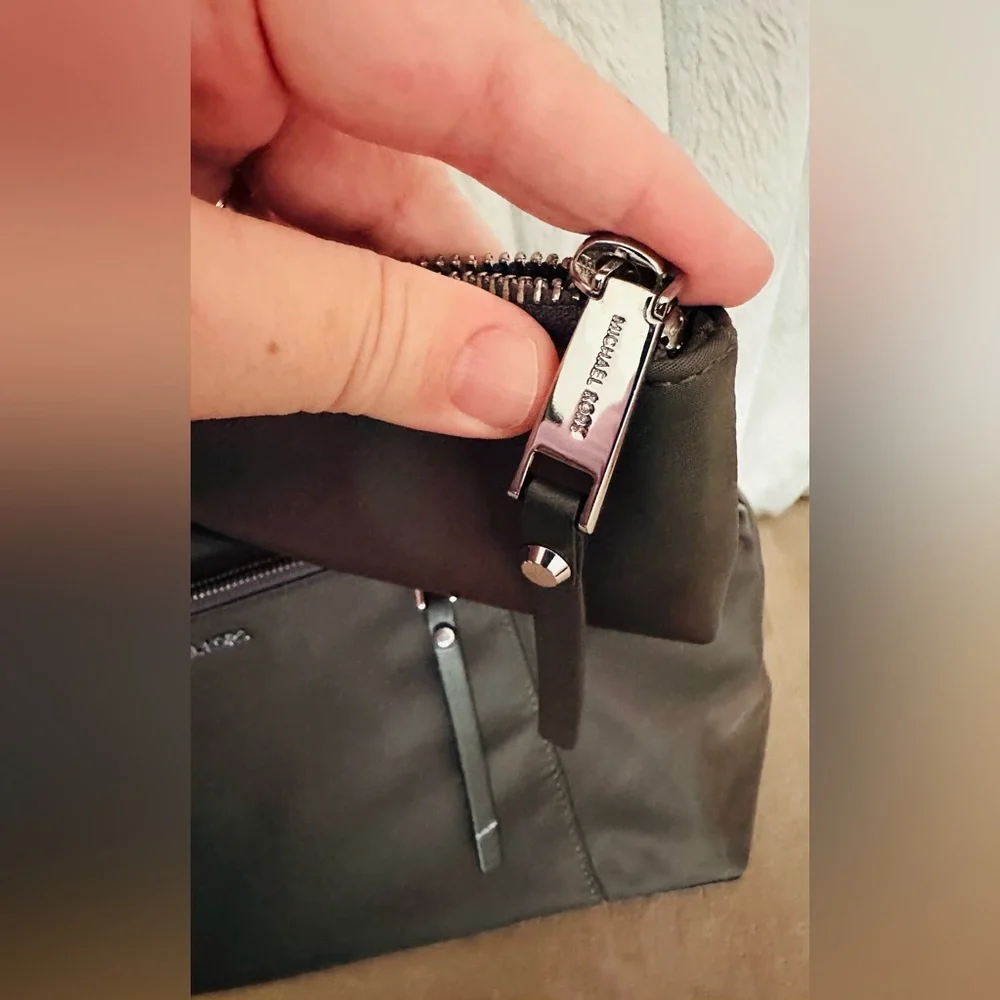 Michael Kors Sage Gray Nylon Tote Bag + COA - Picture 6 of 12